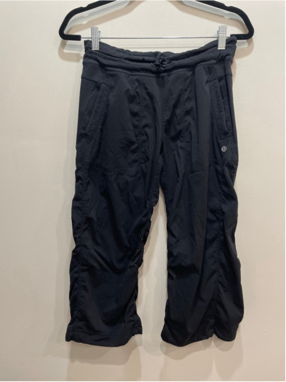 Lululemon Y2K Crop Dance Studio Crop size 6 Black Baggy Athletic